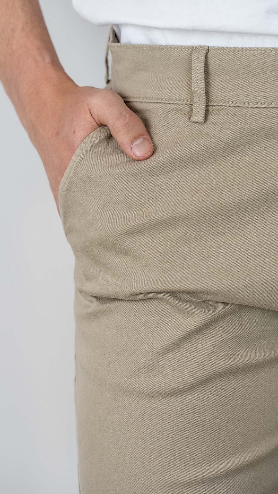Calça de sarja bege