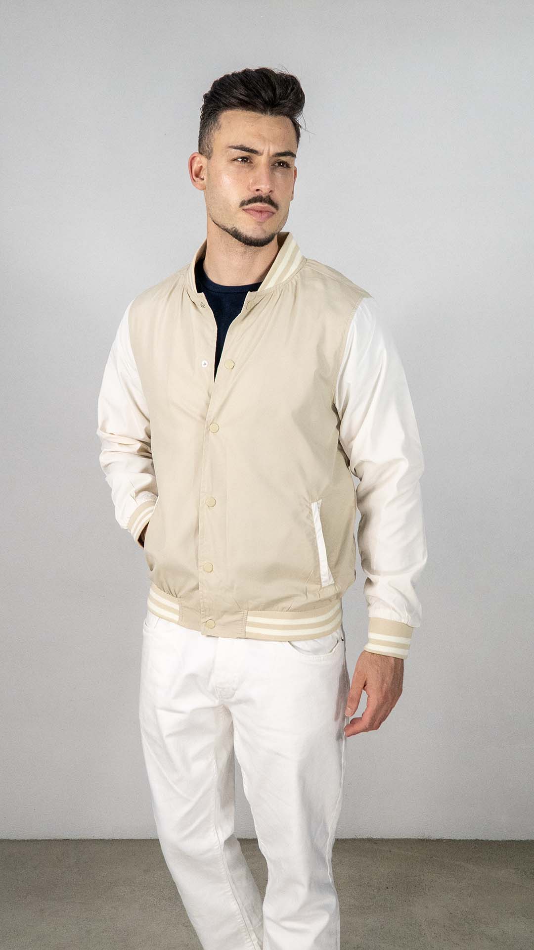 Bomber Bege