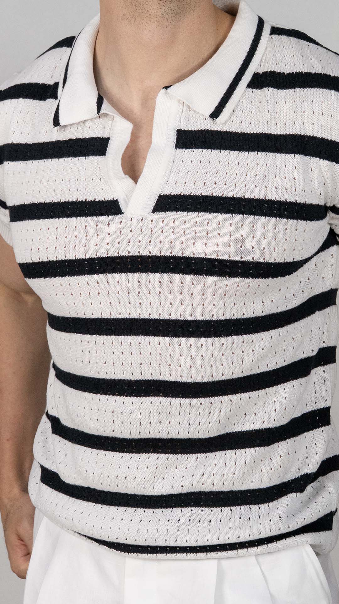 Polo Branco Com Riscas Preto