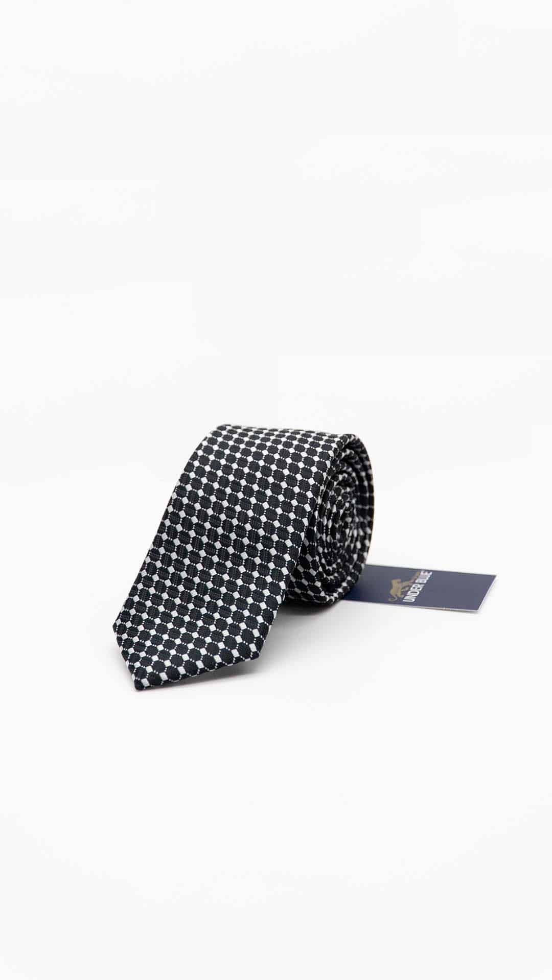 Gravata Skinny com Padrão Preto e Branco