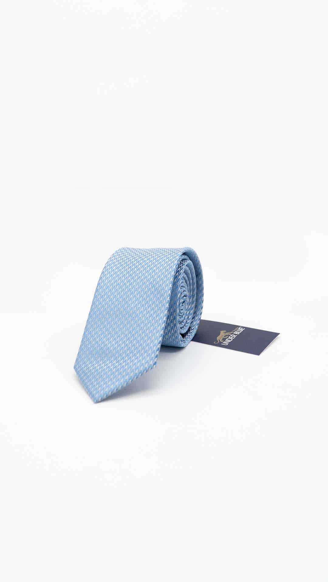 Gravata Skinny Azul Claro com Padrão