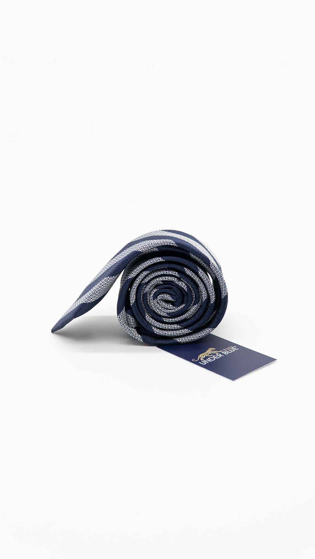 Gravata Skinny com Riscas Azul Marinho