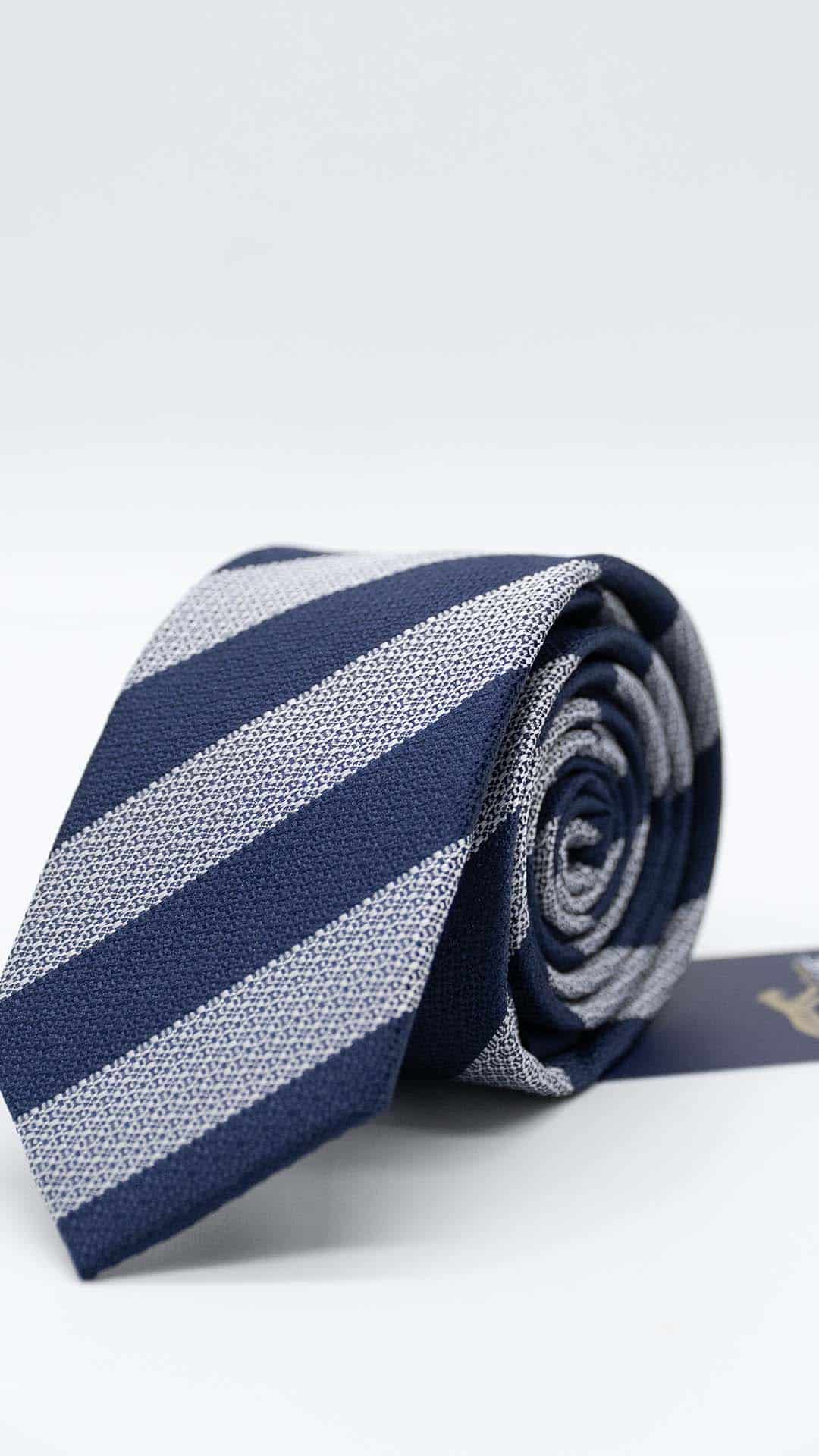 Gravata Skinny com Riscas Azul Marinho