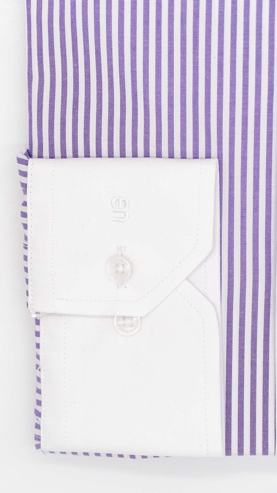 Camisa Regular Clássica Branca com Riscas Roxas
