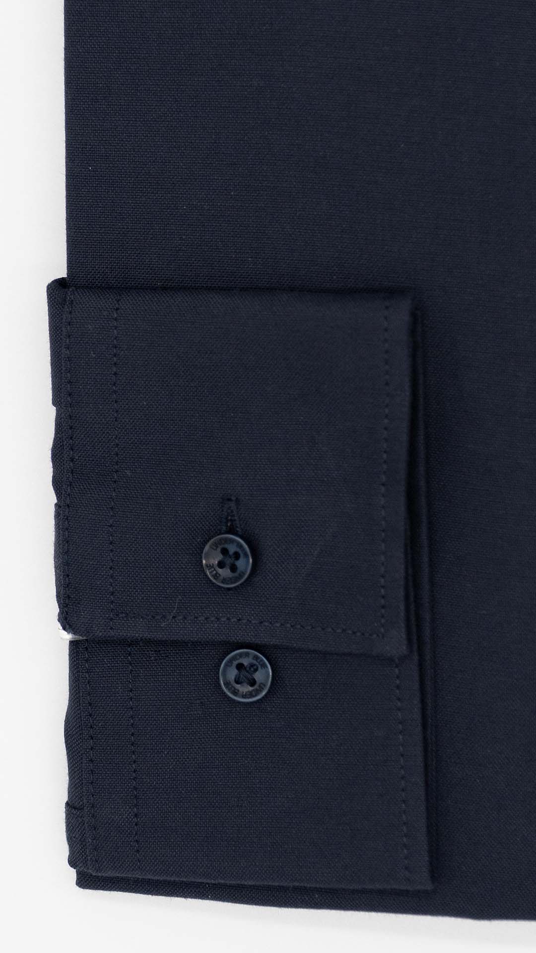 Camisa Botão no Colarinho Azul Escuro