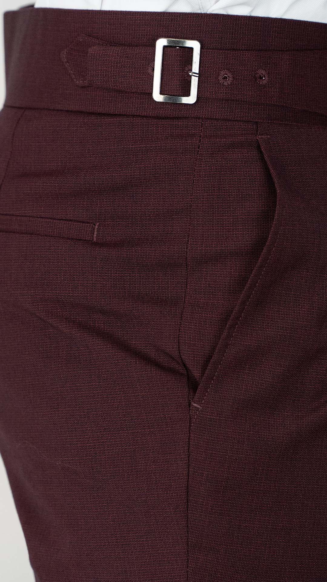 Calça de fato burgundy com fivela