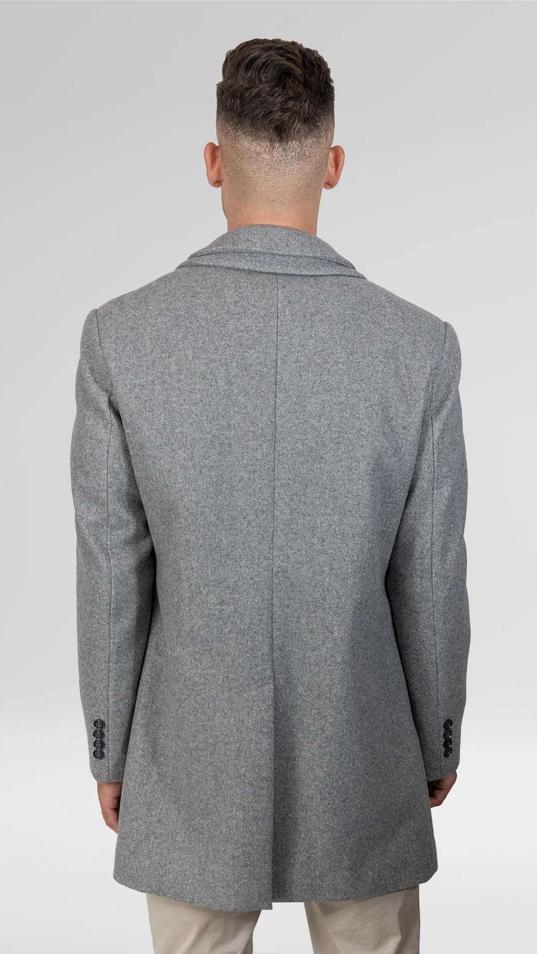 Sobretudo Cinza com Bolso de Fecho