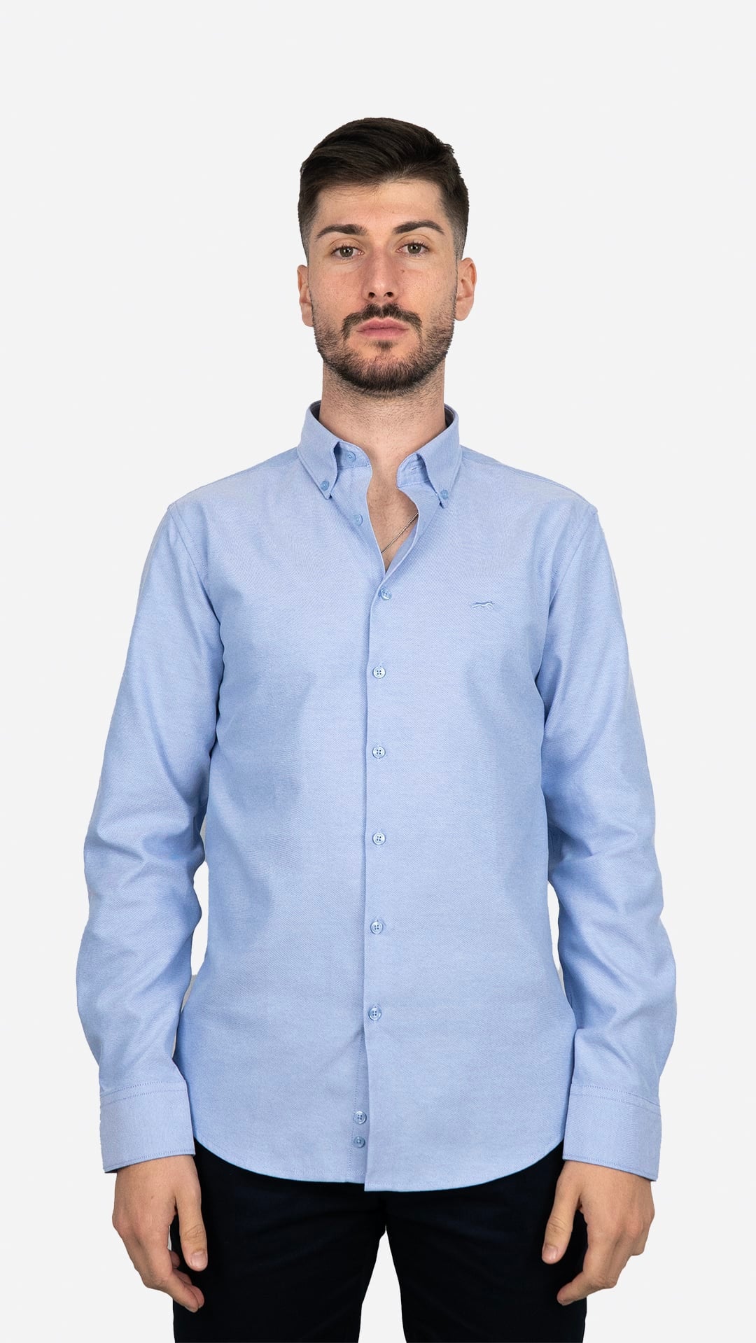 Camisa Botão no Colarinho Azul Clara