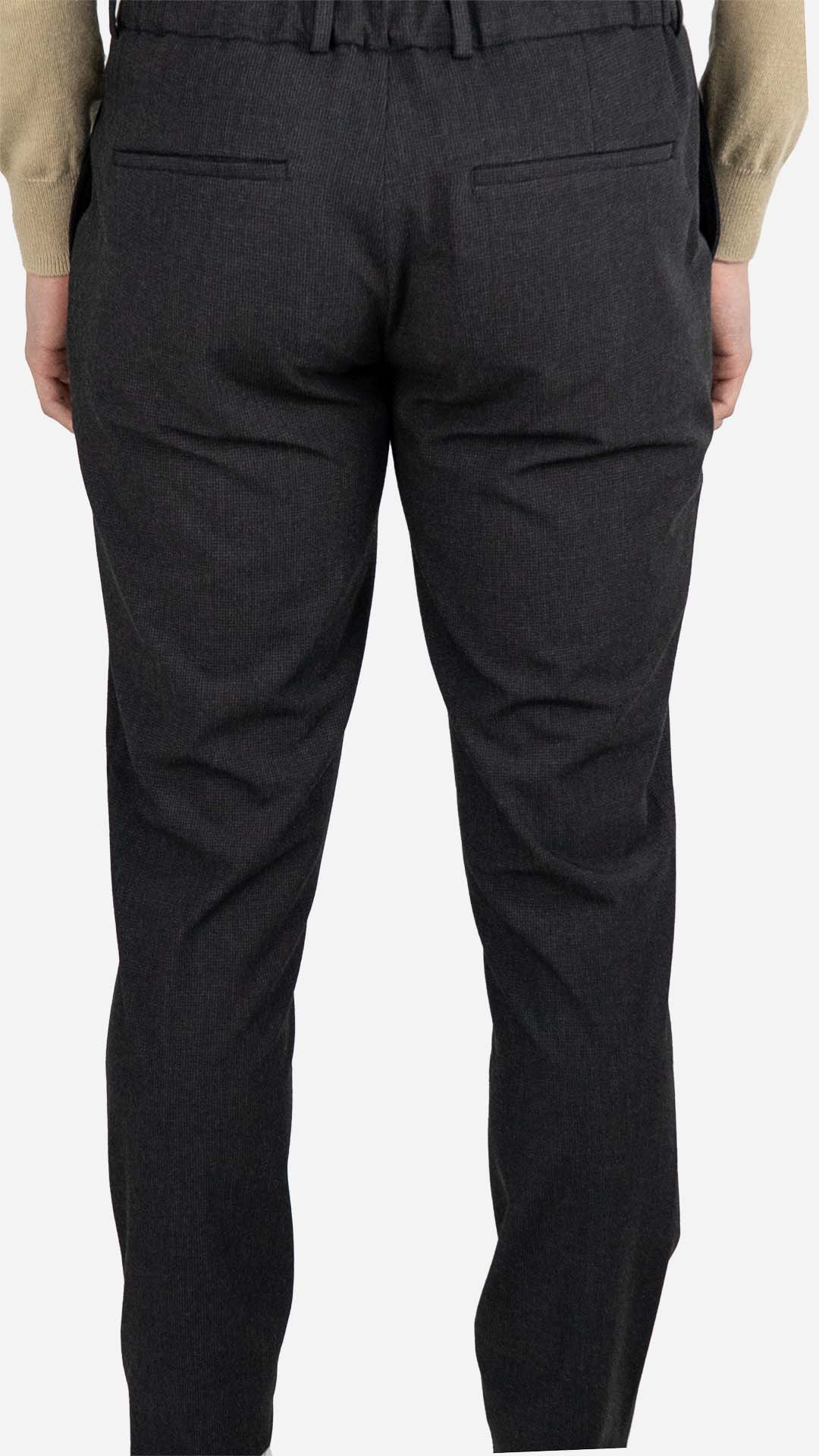 Calça travel preta