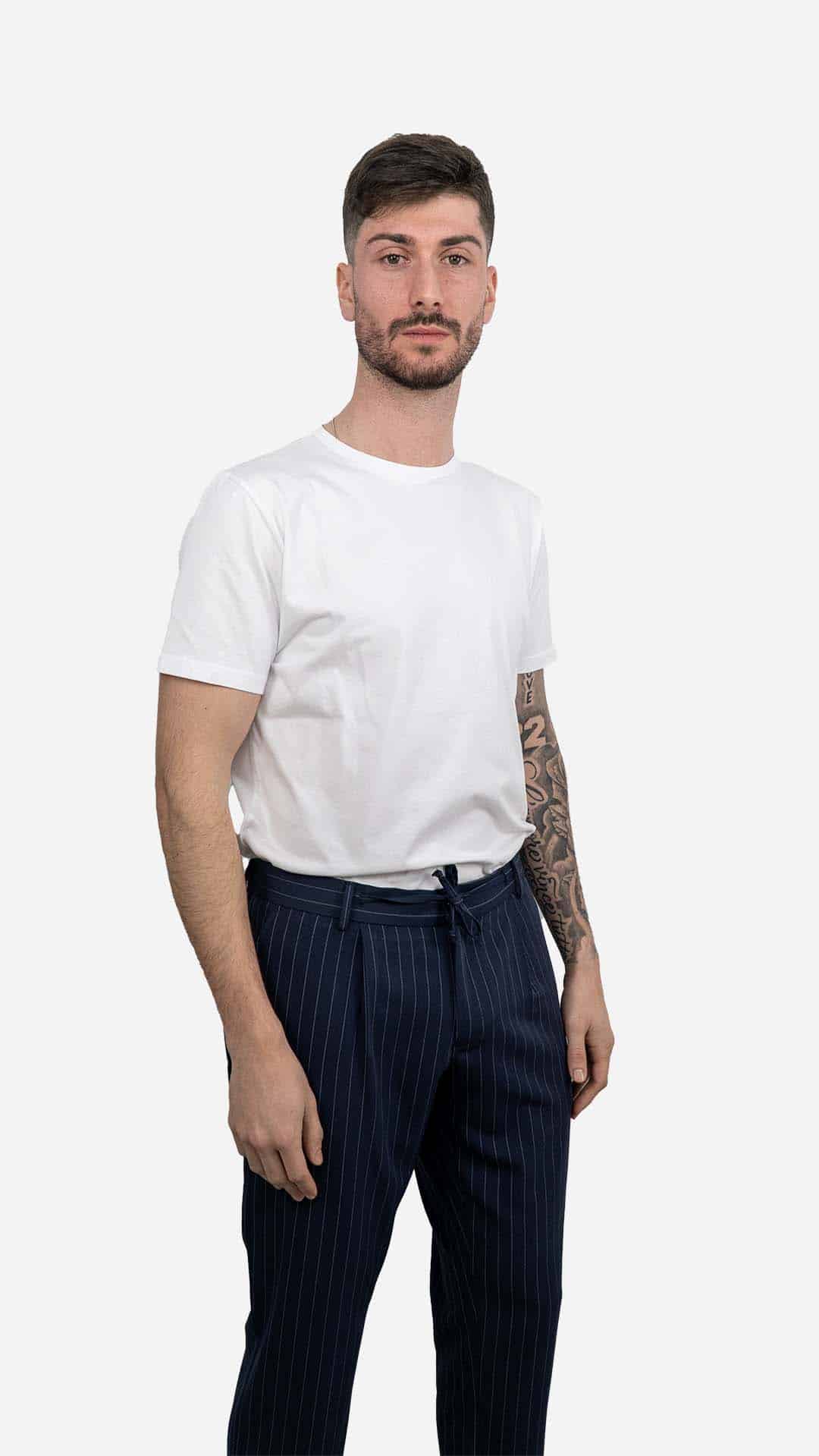 Calça travel riscas azuis